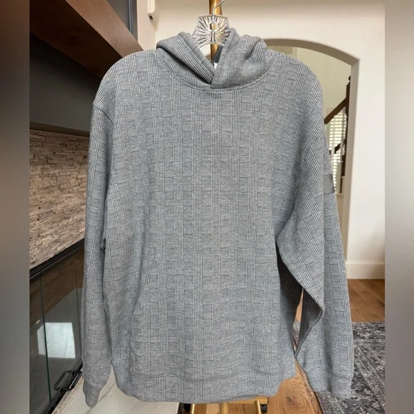 NWOT Alo Yoga Glenplaid Coliseum Hoodie Medium - Picture 1 of 3